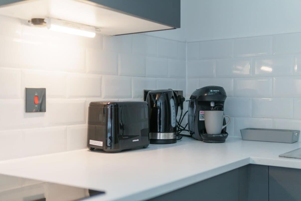Modern 1 Bedroom Apartment In Preston Centre エクステリア 写真